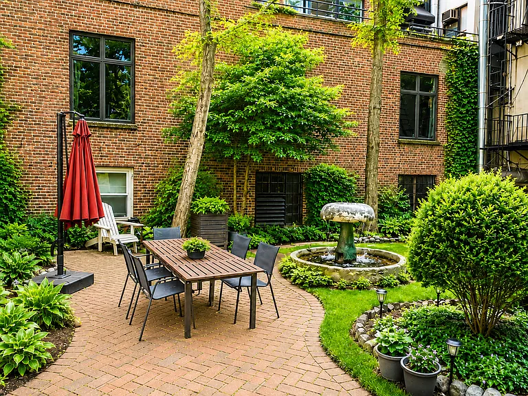 159 E 33rd St #GARDEN-NORTH — Photo 1
