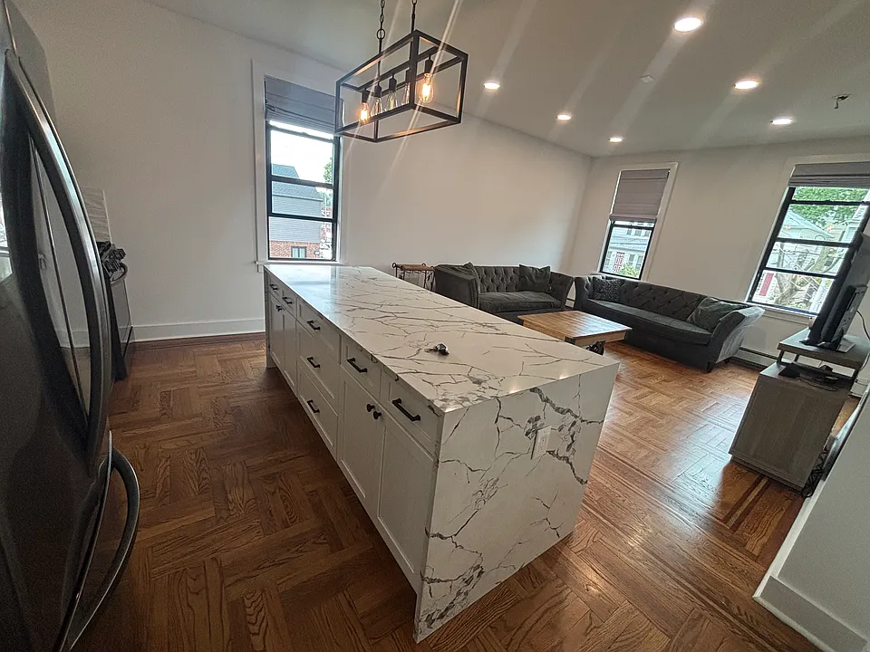 30 Sterling Ave #2