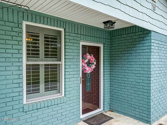 5th image of 718 LAKE ASBURY Drive