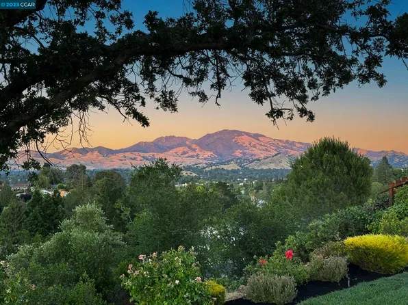1074 Alfred Ave, Walnut Creek, CA 94597