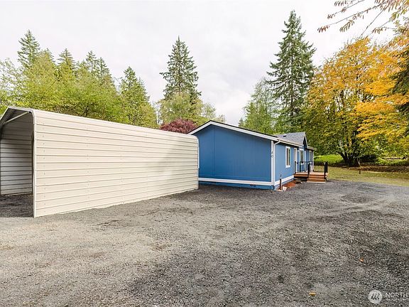 2nd image of 40 E Dogwood Place