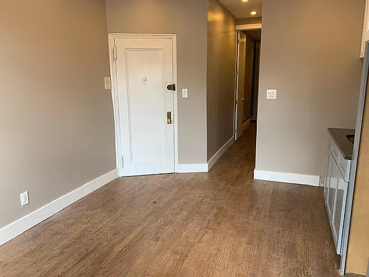 Rented by Premier Metro Realty Corp | media 17