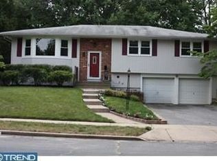 13 Orchid Ln, Cherry Hill, NJ 08002