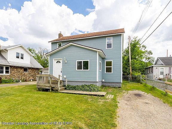 2nd image of 2709 W Washtenaw St