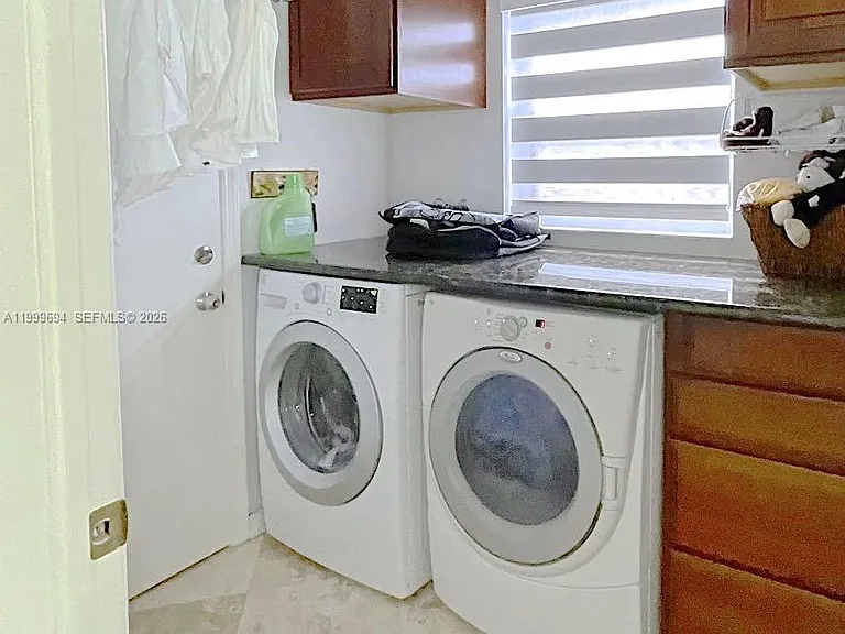 18281 SW 22nd St — Photo 23