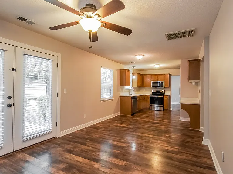 3405 Mayhurst Dr — Photo 6