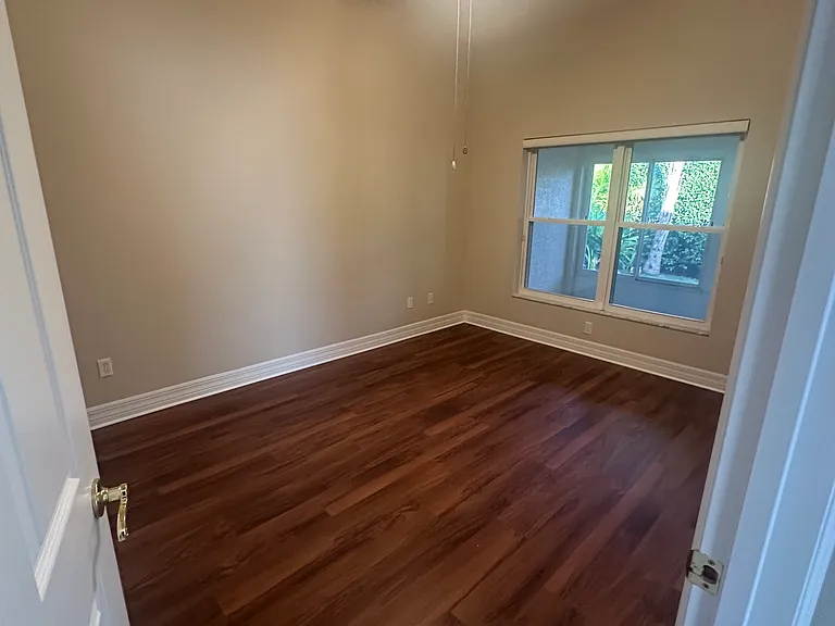 1420 Coconut Palm Cir — Photo 6