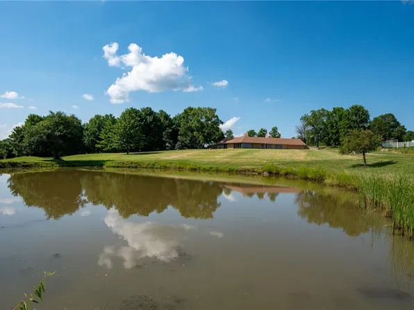 34002 E Colbern Rd, Lone Jack, MO 64070