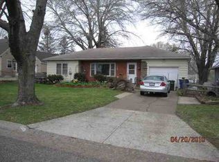 707 Cornwall Ave, Waterloo, IA 50702