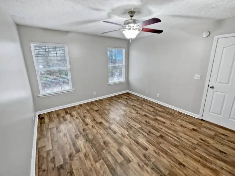 1502 Ballater Dr — Photo 11