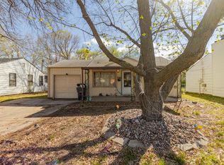 962 S Christine Rd, Wichita, KS 67218