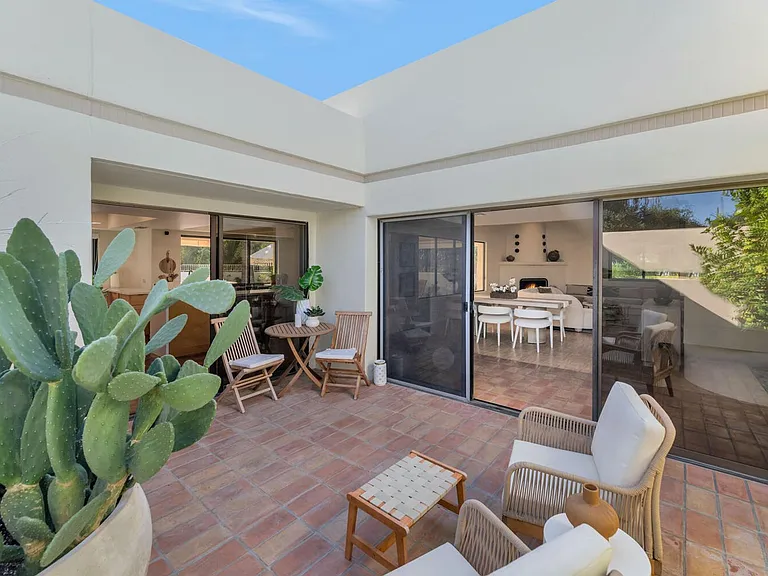 9447 E Calle De Valle Dr — Photo 7