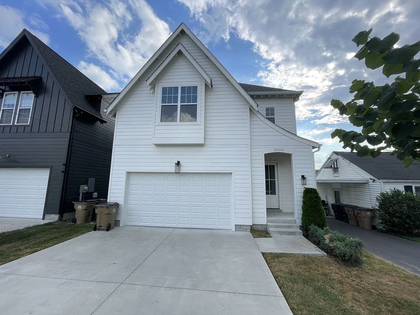 Spacious 3 Bed 3 Bath Home (+ 2 car garage) — Photo 1