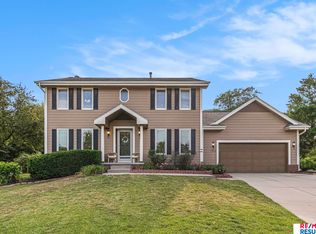 17816 Adams Cir, Omaha, NE 68135