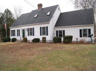 7 Lynde St, Old Saybrook, CT 06475