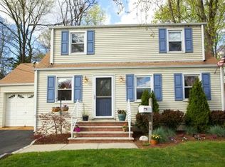 94 1st St, Edison, NJ 08837