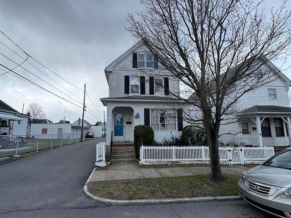 1st image of 812 Willow St