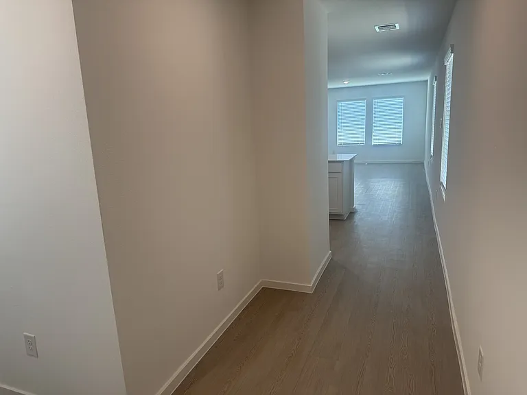 2069 Belgian Dr — Photo 10