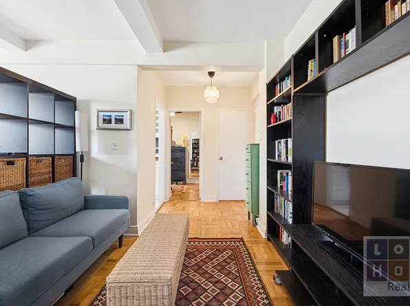 550 Grand Street image 4 of 18