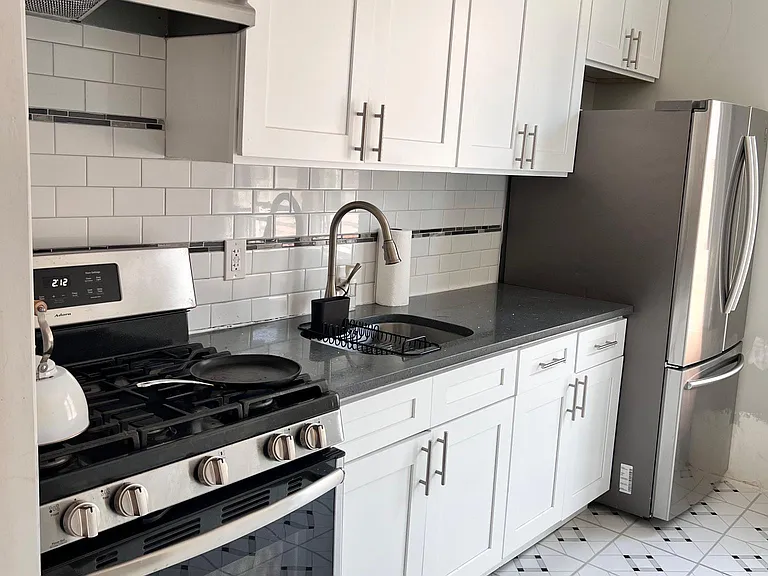 3726 Laurel Ave #2F — Photo 6