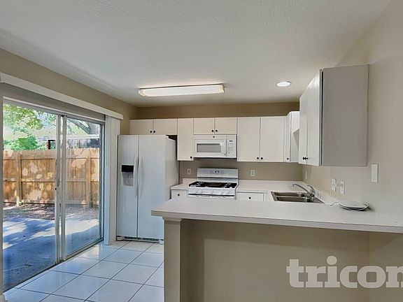5th image of 14926 Deer Meadow Dr