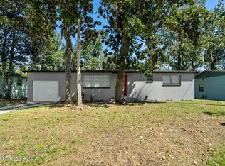 145 Maplewood Dr, Daytona Beach, FL 32117
