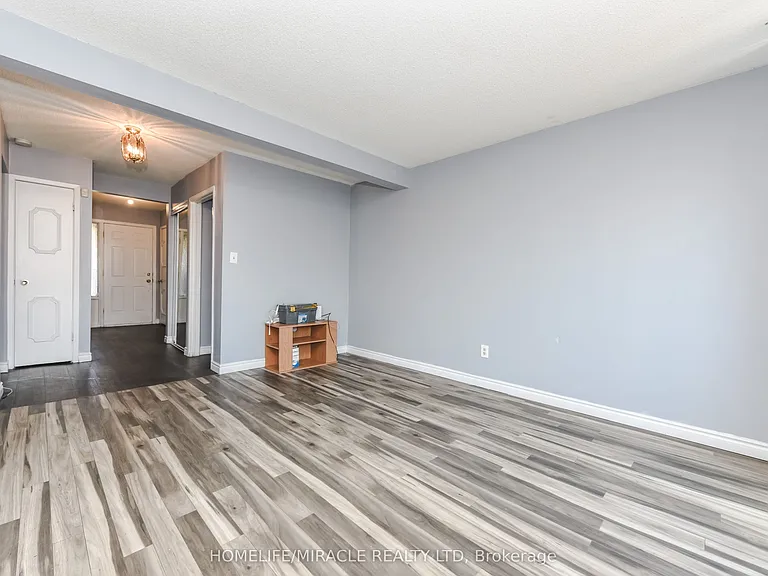 72 Carleton Pl #72 — Photo 33