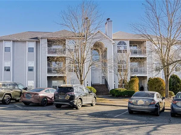 322 Quietwood Dr, Winston Salem, NC 27103