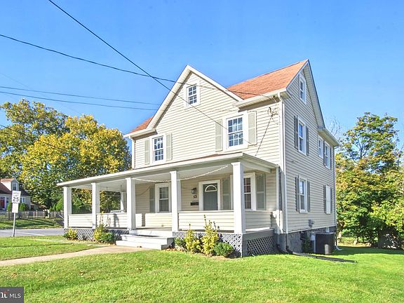 2nd image of 431 Ingleside Ave