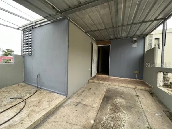 Urb Estancias De Hucares Calle #2-C-1, Naguabo, PR 00718