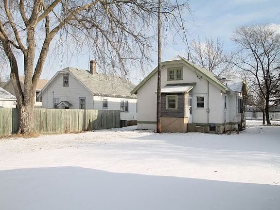 2nd image of 749 17th Ave S