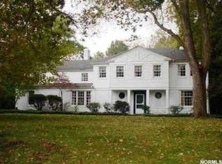 17500 Shaker Blvd, Shaker Heights, OH 44120