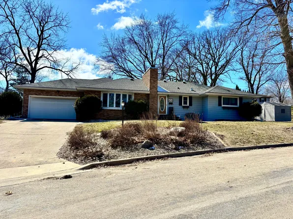 406 Robin Rd, Albert Lea, MN 56007