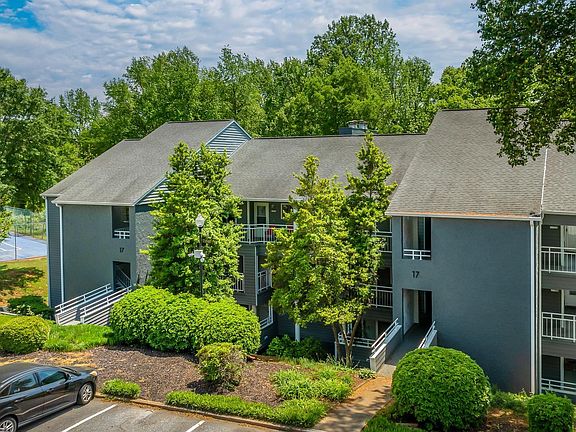 2nd image of 1709 Northlake Dr