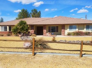 19180 Osceola Rd, Apple Valley, CA 92307