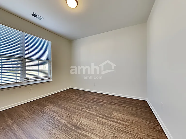 128 Satur Dr — Photo 15