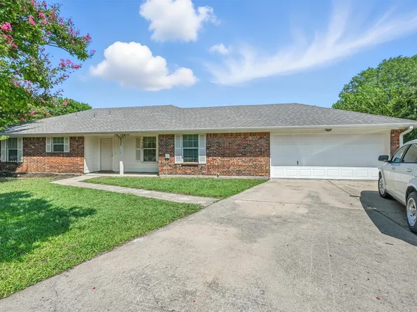 4535 S Horseshoe Trl, The Colony, TX 75056