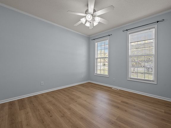 Flex space. Perfect for an office, playroom, or library.