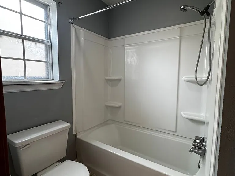 1729 Tallwood Dr — Photo 25