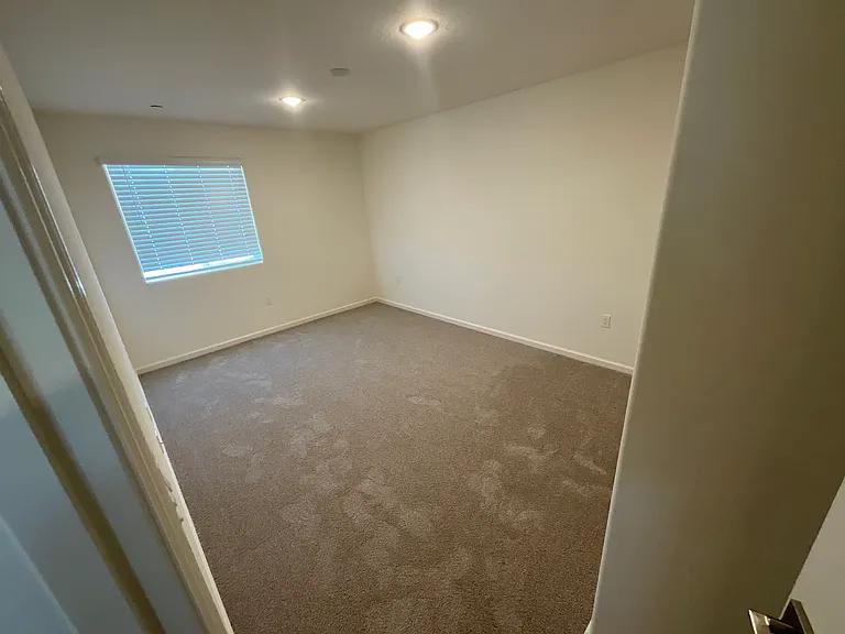 2053 N Wagon Ln — Photo 13