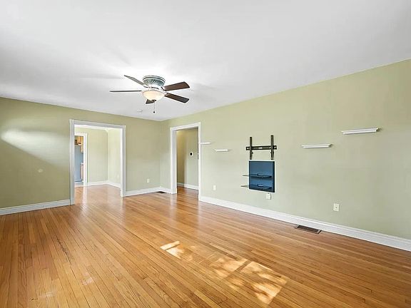 5th image of 1303 17th St