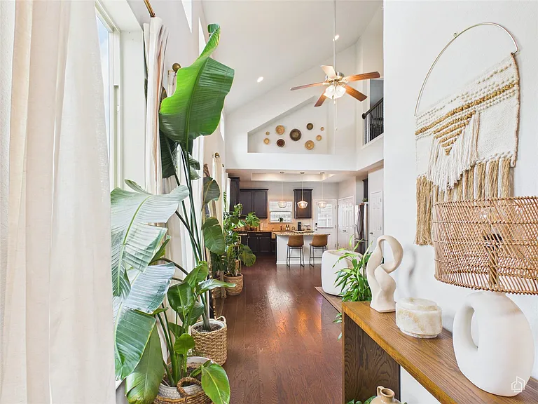 9310 Tanager Way — Photo 3