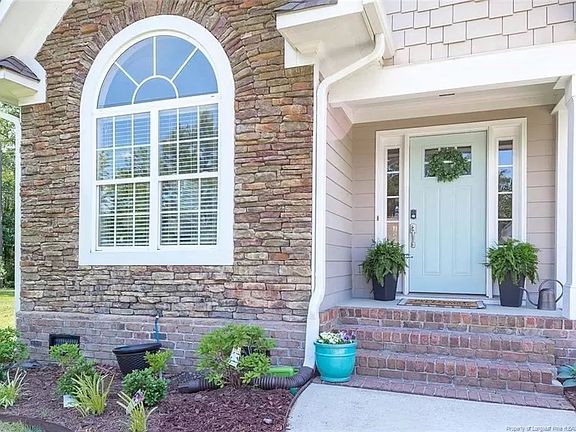 3rd image of 566 Orchard Falls Dr