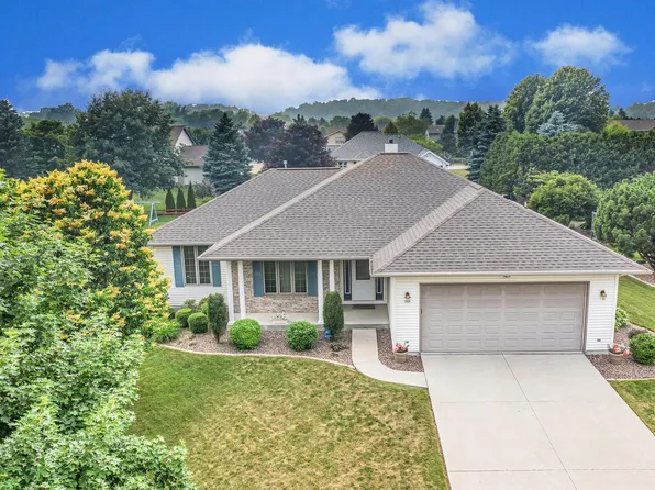 712 Ash CIRCLE, Plymouth, WI 53073