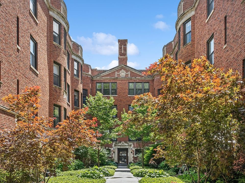 1st image of 1431 W Elmdale Ave APT 2A