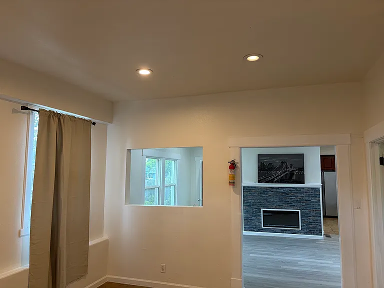 604 B St #1 — Photo 4