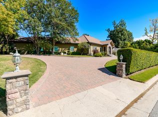 825 Chehalem Rd, La Canada Flintridge, CA 91011