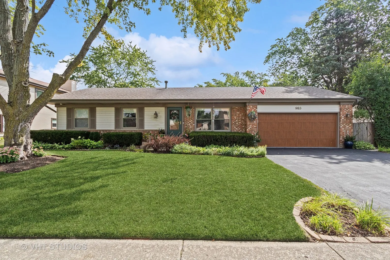 983 Pheasant Ridge Dr photo 1