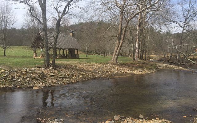 2nd image of Laurel Woods