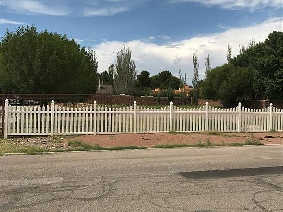 2nd image of 681 Las Granjas Dr